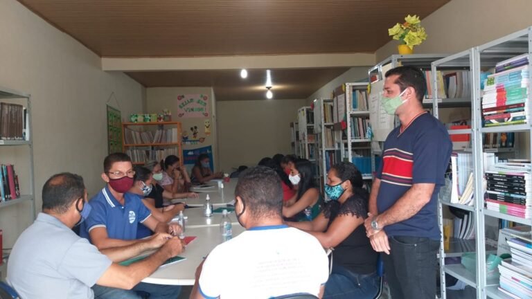 Técnicos da SEMED planejam a volta às aulas de forma remota e presencial