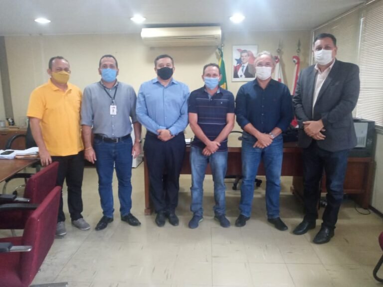 Prefeito busca soluções para situação dos 79 beneficiários do Programa SUA CASA