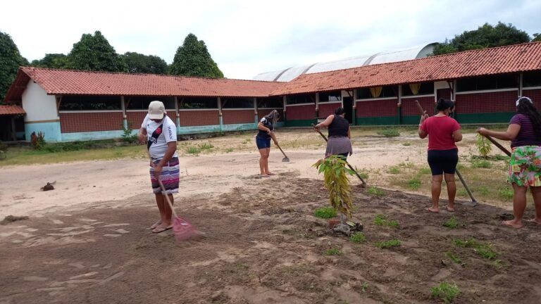 Preparativos na rede municipal para o retorno das atividades escolares