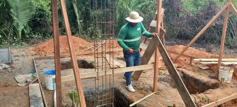 Construção do elevado do sistema de abastecimento de água da Comunidade Catespero