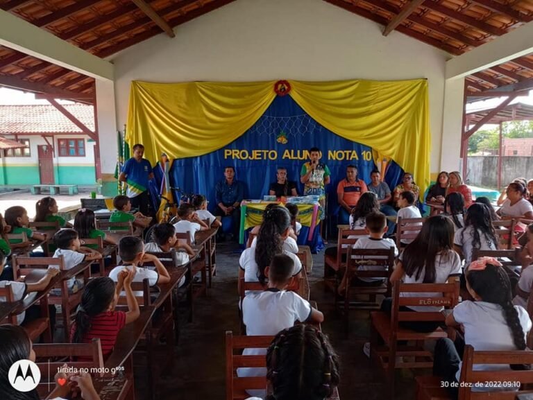 Projeto Aluno Nota 10 realiza entrega de prêmios por desempenho escolar