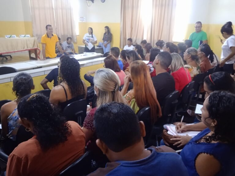 A secretaria Municipal de Educação realiza no Município de Curuá o I Fórum de Gestores Educacionais da Rede Pública de Ensino