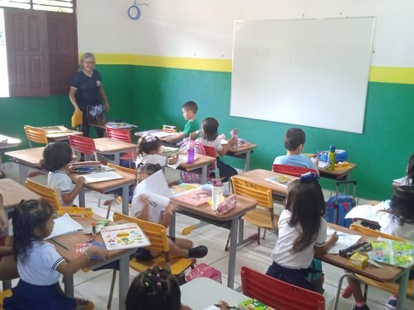 A secretaria de Educação deu início ao ano letivo de 2023 nas escolas do município da zona urbana