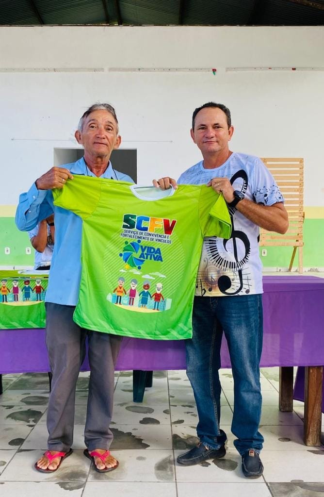 Foi realizada uma reunião no CRAS, com participantes dos Serviços de Convivência e Fortalecimento de Vínculos.