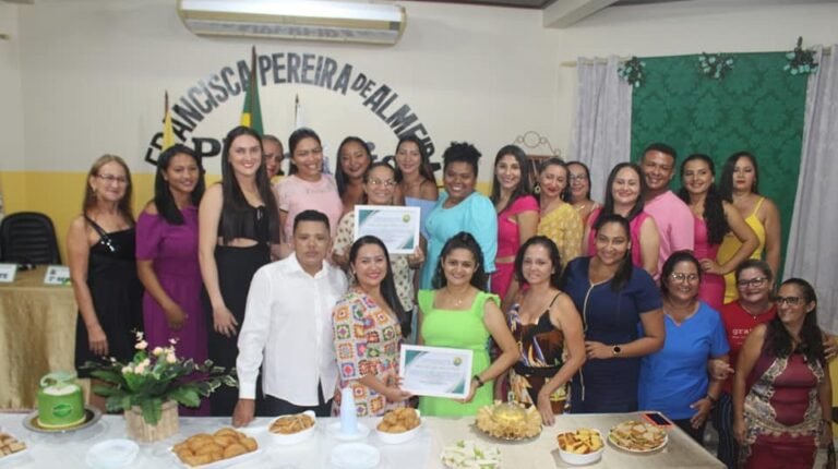 Sessão em homenagem ao dia do enfermeiro e ao dia do técnico em enfermagem.