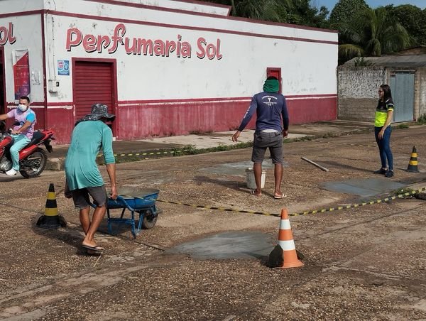A prefeitura continua com os trabalhos da operação tapa buracos.