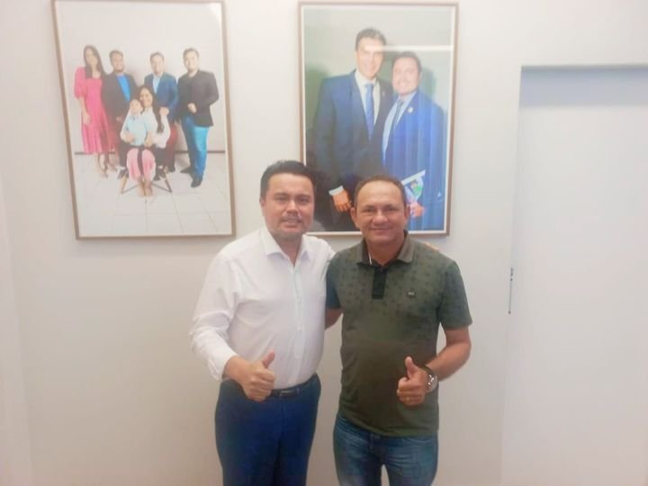 Prefeito realiza visita ao gabinete do Deputado Estadual Josué Paiva!