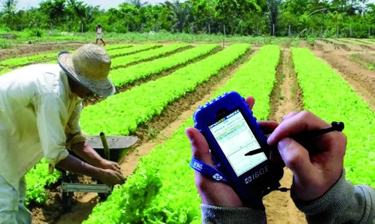 Secretaria Municipal de Agricultura e Abastecimento recebe técnico do IBGE para preparar o Censo Agropecuário 2025